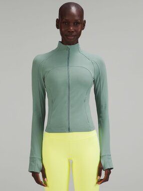 Nulu Cropped Define Jacket - Size 6